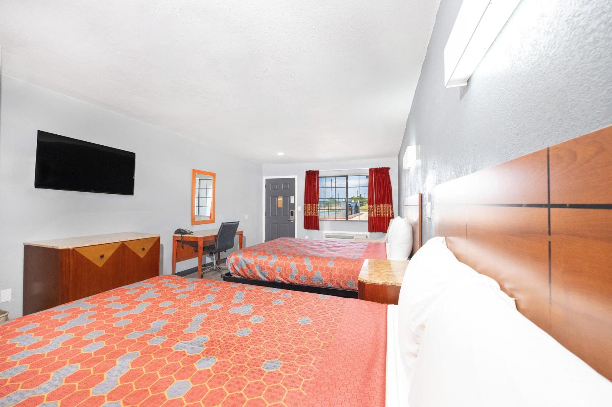 Executive Inn Hondo Ngoại thất bức ảnh